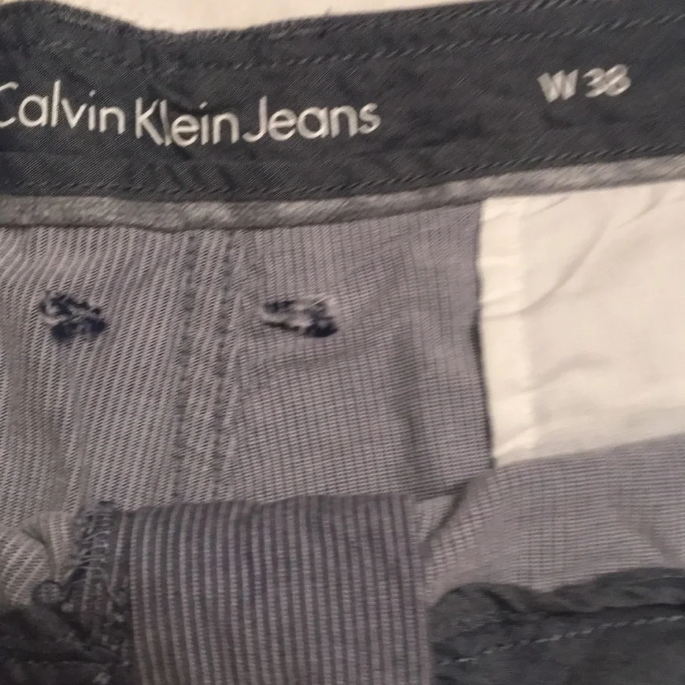 Calvin Klein Men Shorts Classic Pinstriped casual weekend men’s size 38